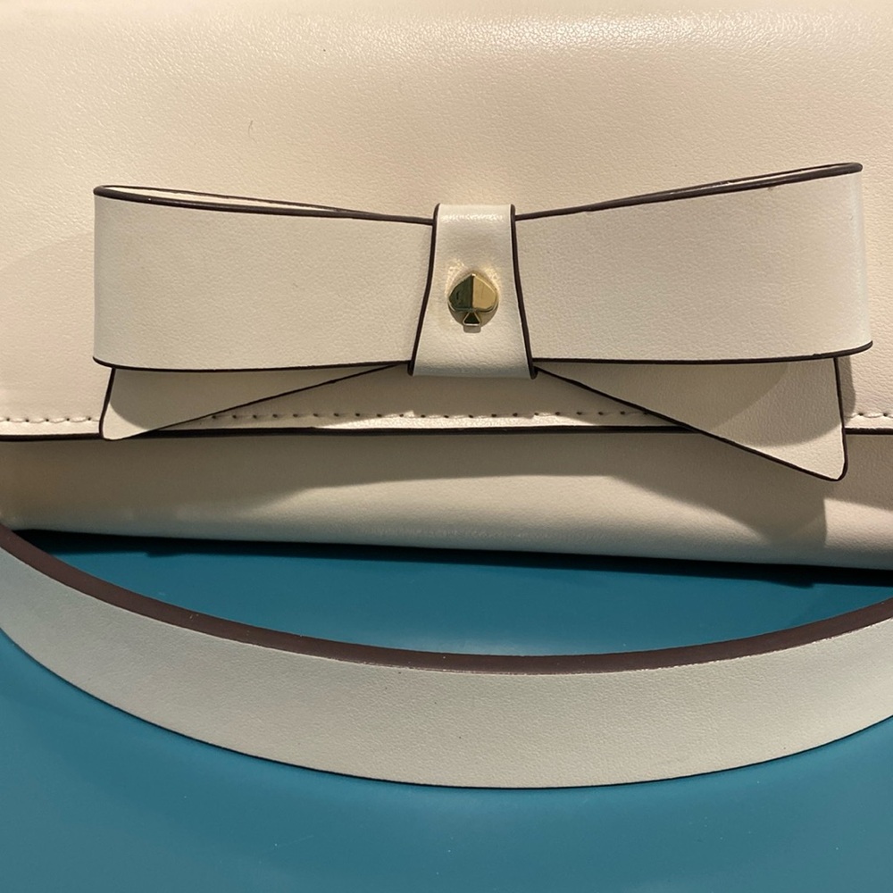 Kate Spade Parchment White Bow Belt Bag/Crossbody NWT Size L/XL - Picture 3 of 7